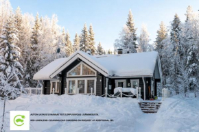 Lähderinne - 2 bedroom log cabin, private beach, wifi & sauna Puolanka